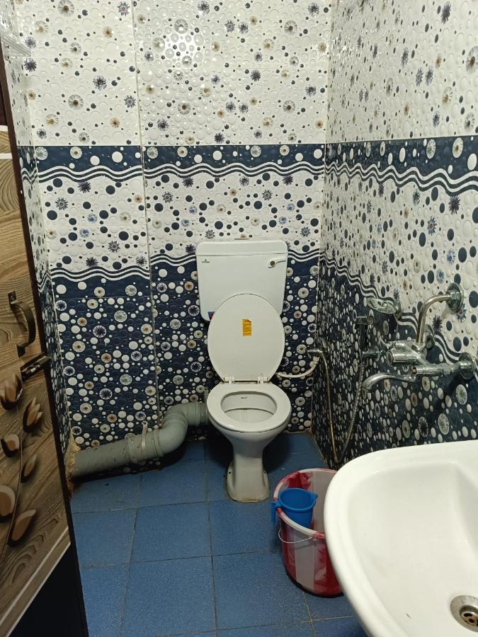 Hotel Atithi Grand 구와하티 외부 사진